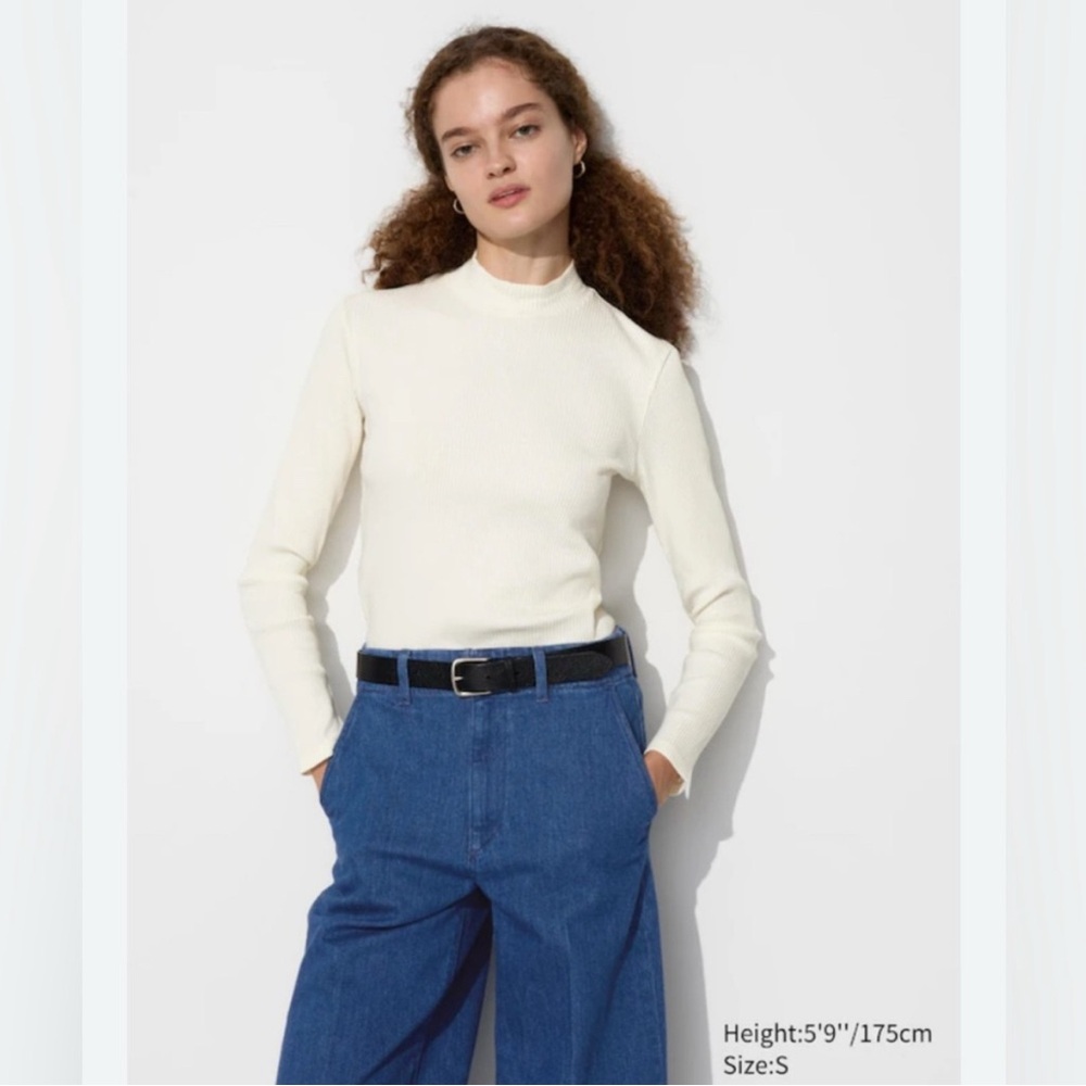Uniqlo Cream Mock Turtleneck Shirt